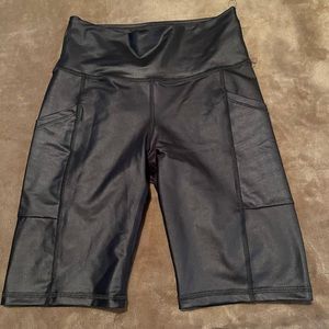 Biker shorts with pockets